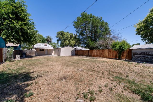 632 W 25th St, Merced, CA 95340