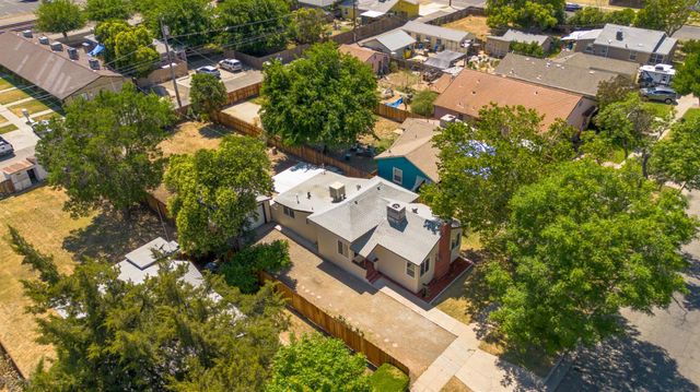 632 W 25th St, Merced, CA 95340
