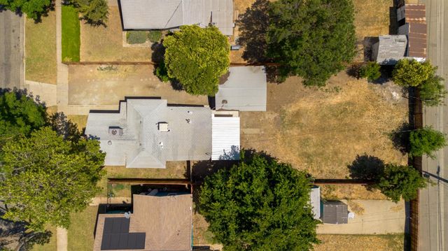 632 W 25th St, Merced, CA 95340