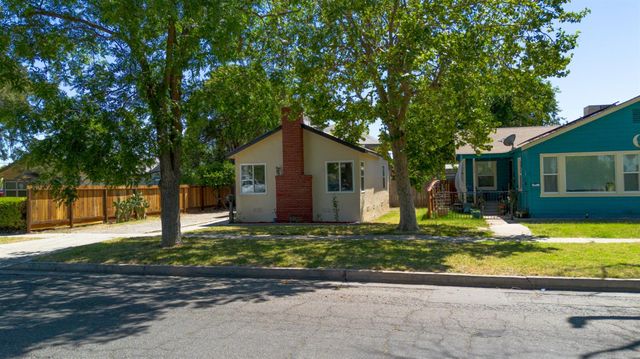 632 W 25th St, Merced, CA 95340