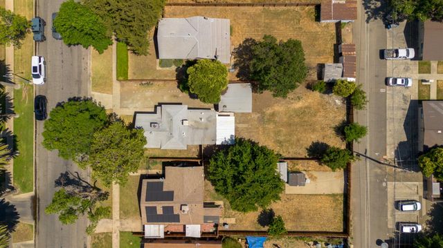632 W 25th St, Merced, CA 95340