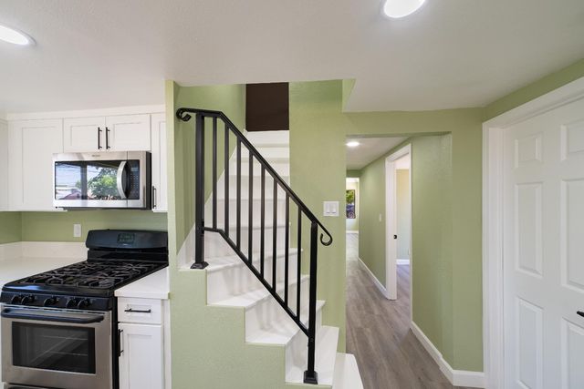 632 W 25th St, Merced, CA 95340