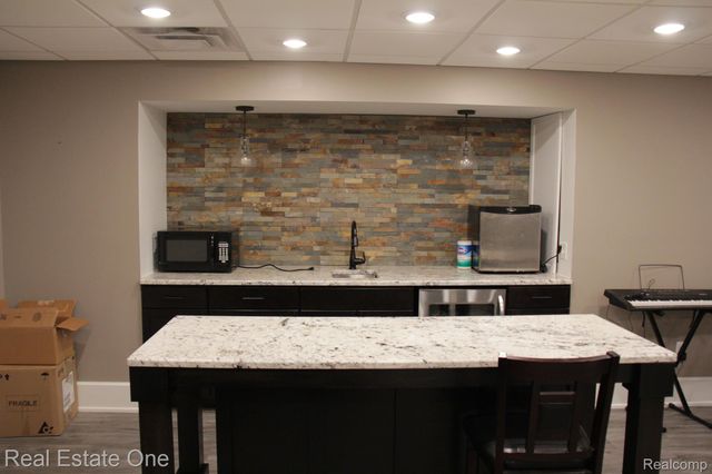 1500 MCLEAN Avenue, Royal Oak, MI 48067