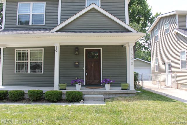 1500 MCLEAN Avenue, Royal Oak, MI 48067