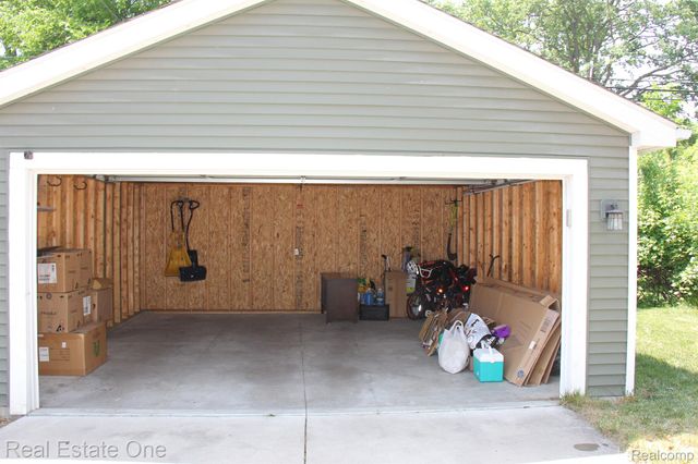 1500 MCLEAN Avenue, Royal Oak, MI 48067