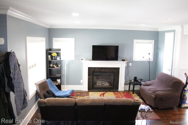 1500 MCLEAN Avenue, Royal Oak, MI 48067