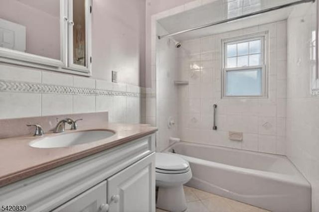 53 Patricia Pl, Clifton City, NJ 07012