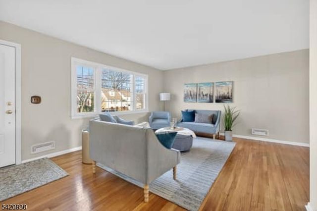 53 Patricia Pl, Clifton City, NJ 07012