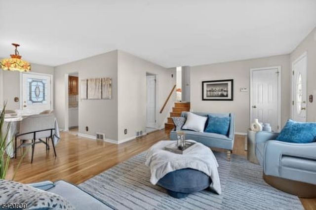 53 Patricia Pl, Clifton City, NJ 07012