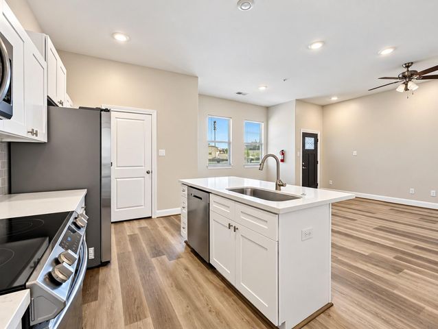 504 Nursery Road 3202, The Woodlands, TX 77380