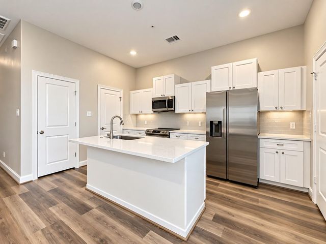 504 Nursery Road 3202, The Woodlands, TX 77380