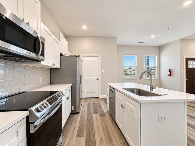 504 Nursery Road 3202, The Woodlands, TX 77380