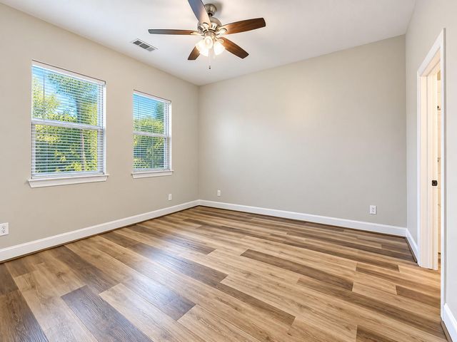 504 Nursery Road 3202, The Woodlands, TX 77380