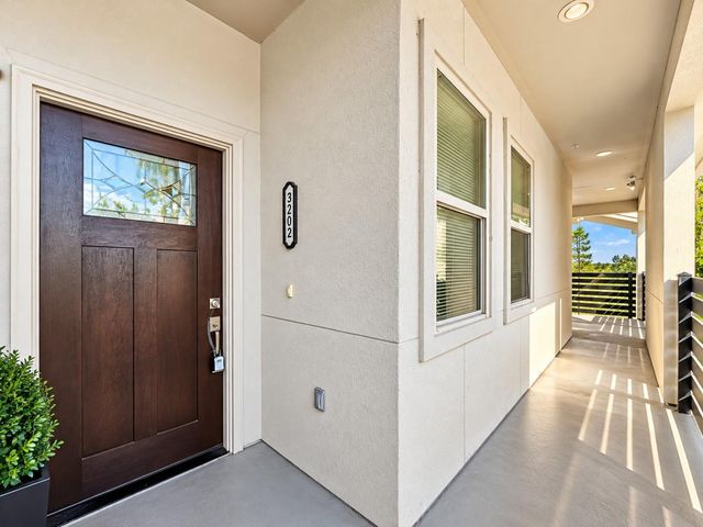 504 Nursery Road 3202, The Woodlands, TX 77380