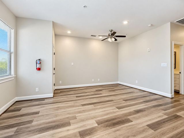 504 Nursery Road 3202, The Woodlands, TX 77380