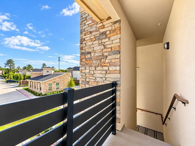 504 Nursery Road 3202, The Woodlands, TX 77380
