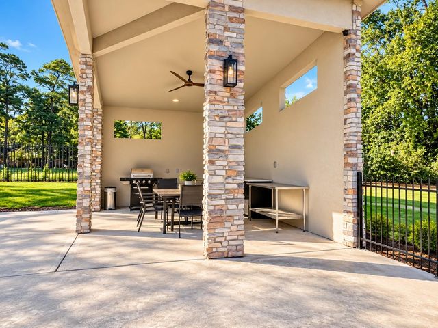 504 Nursery Road 3202, The Woodlands, TX 77380