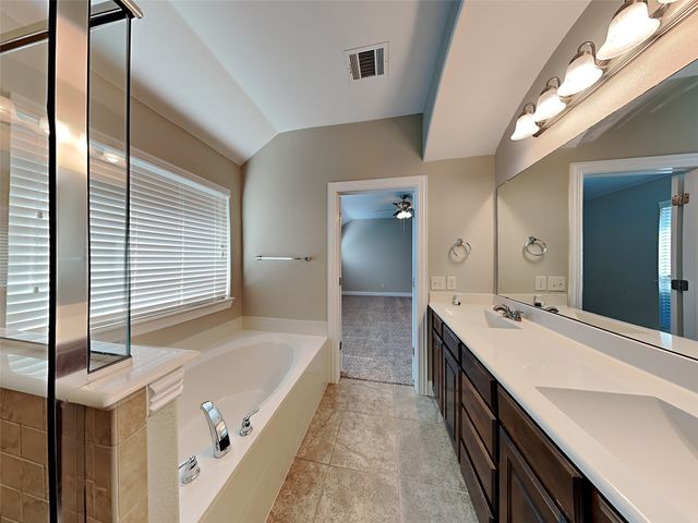 496 Oak Hills Lane, Fate, TX 75189