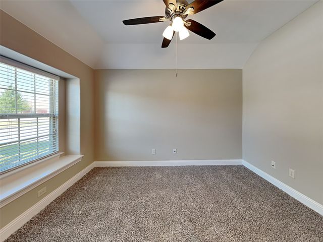 496 Oak Hills Lane, Fate, TX 75189