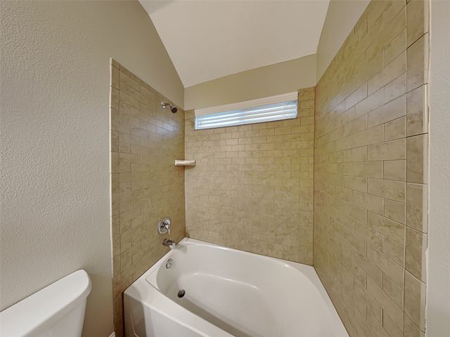 496 Oak Hills Lane, Fate, TX 75189