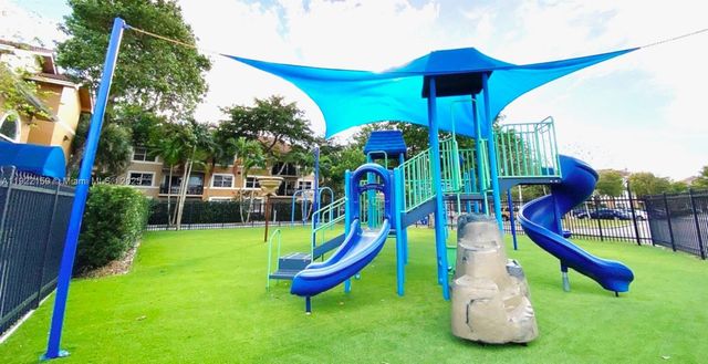 8851 Wiles Rd 204, Coral Springs, FL 33067