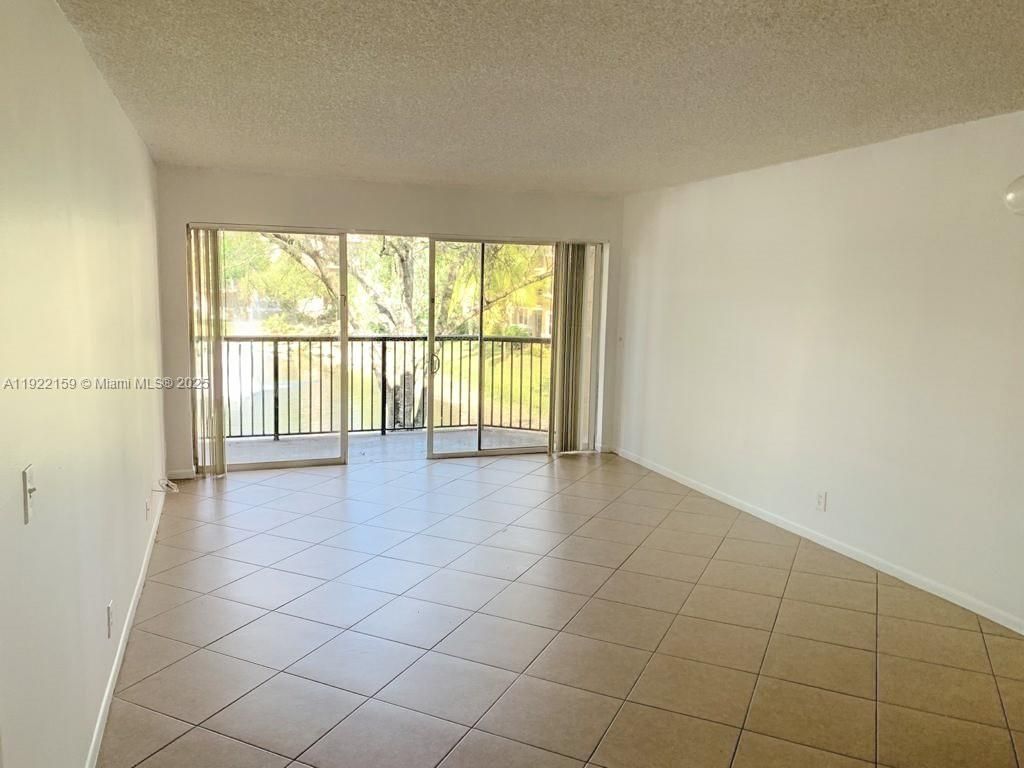 8851 Wiles Rd 204, Coral Springs, FL 33067