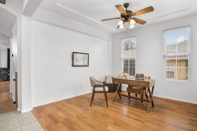 323 Nutcrest Ct, Oakdale, CA 95361