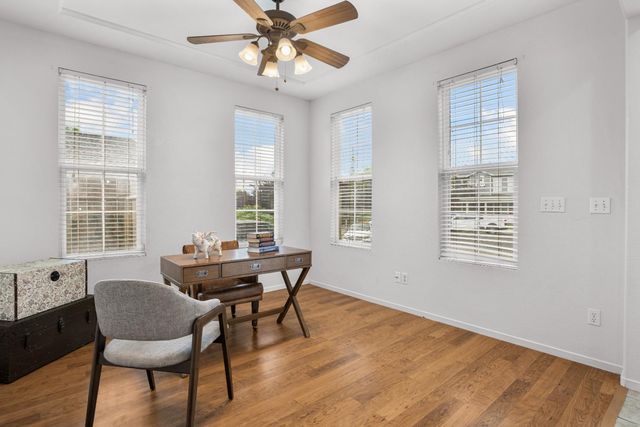 323 Nutcrest Ct, Oakdale, CA 95361