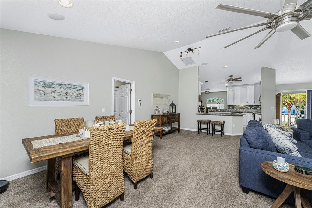 Image 18 of property listing at 2845 N BEACH ROAD, Englewood, FL 34223