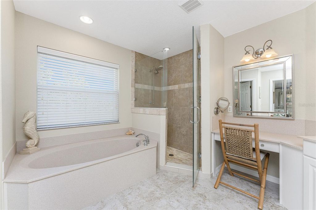 Image 24 of property listing at 2845 N BEACH ROAD, Englewood, FL 34223