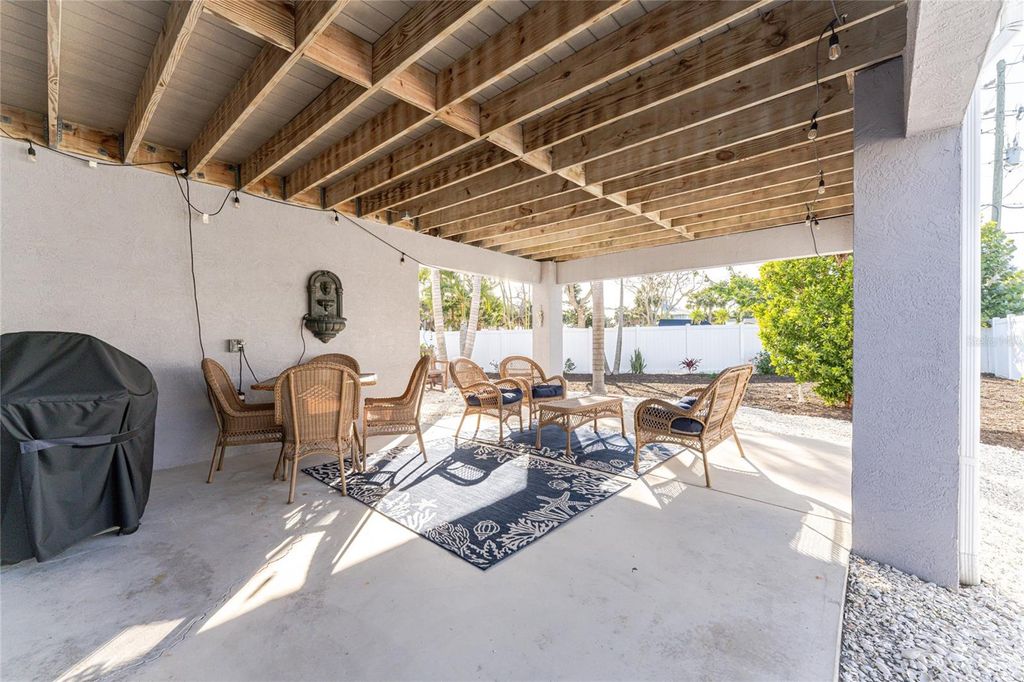 Image 52 of property listing at 2845 N BEACH ROAD, Englewood, FL 34223