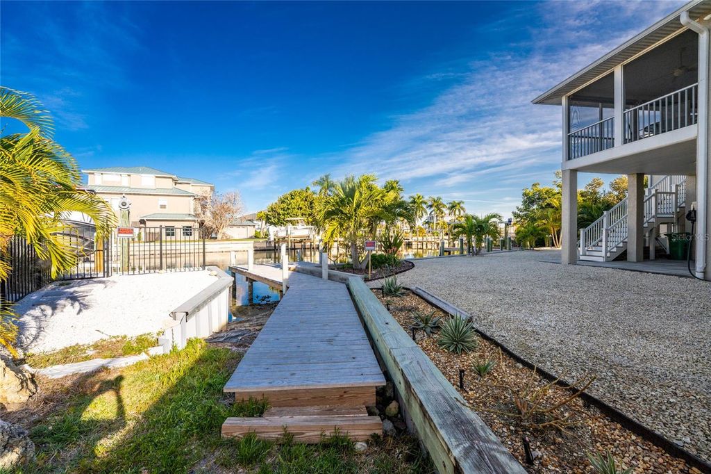 Image 63 of property listing at 2845 N BEACH ROAD, Englewood, FL 34223