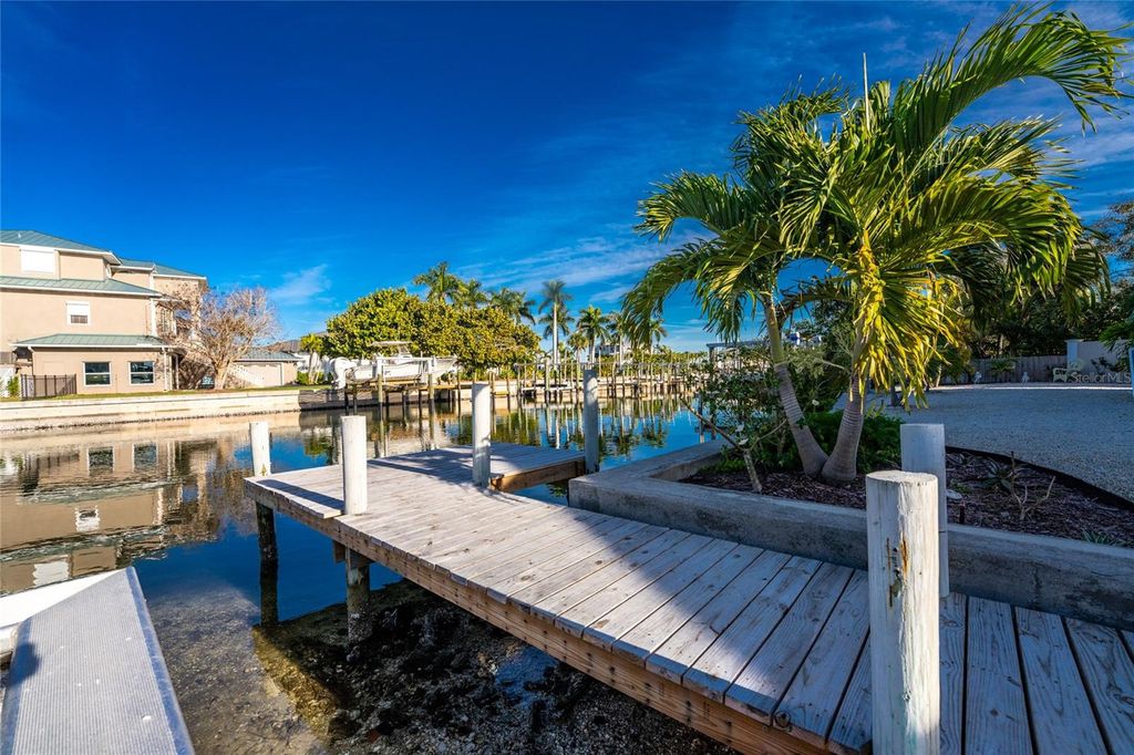 Image 64 of property listing at 2845 N BEACH ROAD, Englewood, FL 34223