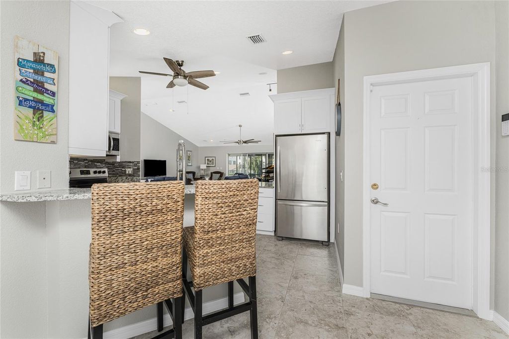 Image 8 of property listing at 2845 N BEACH ROAD, Englewood, FL 34223