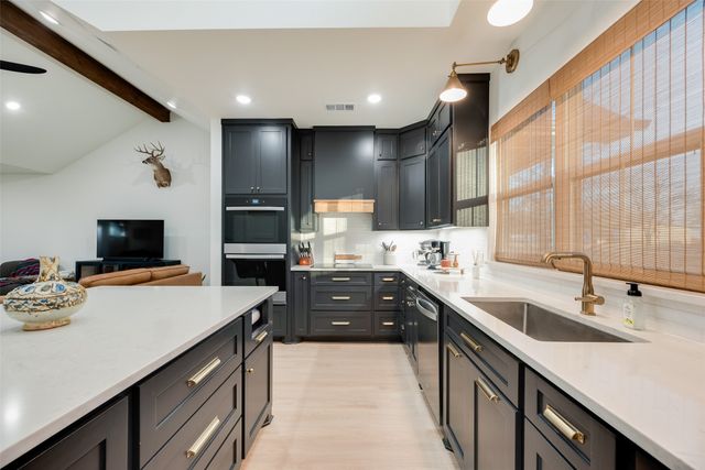 900 Vz County Road 3609, Edgewood, TX 75117