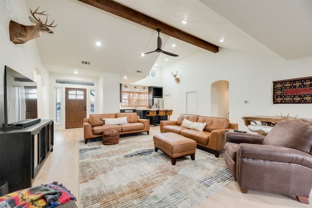 900 Vz County Road 3609, Edgewood, TX 75117