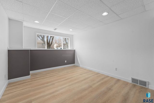 5704 S Southwind Ave Avenue, Sioux Falls, SD 57106