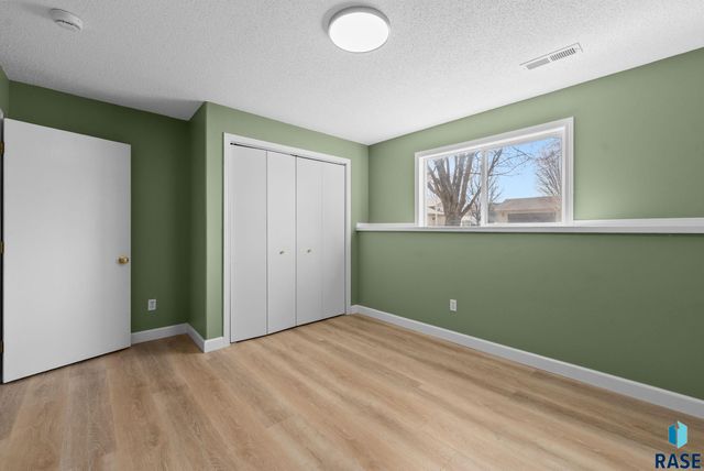 5704 S Southwind Ave Avenue, Sioux Falls, SD 57106