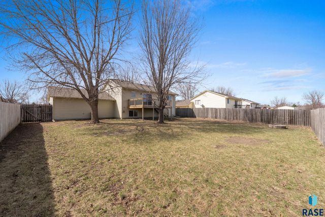 5704 S Southwind Ave Avenue, Sioux Falls, SD 57106