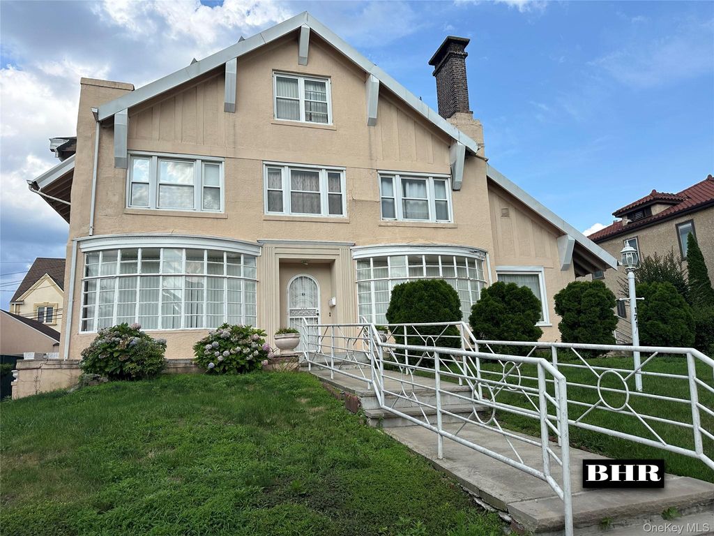 171 Girard Street, Brooklyn, NY 11235