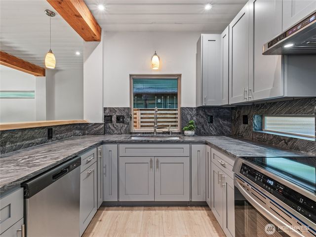 1152 49th Street, Port Townsend, WA 98368