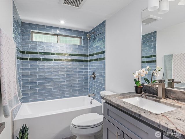 1152 49th Street, Port Townsend, WA 98368