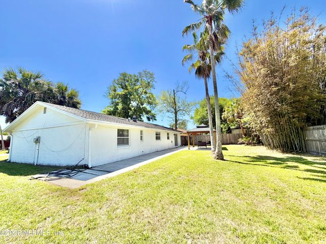 25 SEATROUT Street, Ponte Vedra Beach, FL 32082