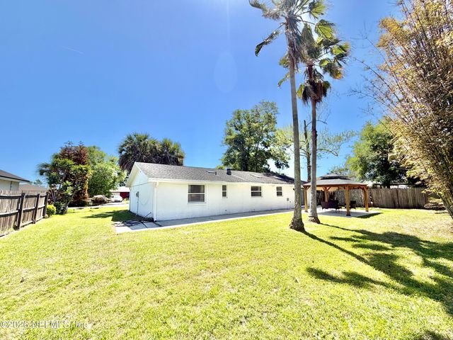 25 SEATROUT Street, Ponte Vedra Beach, FL 32082