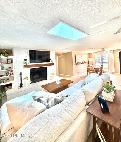 25 SEATROUT Street, Ponte Vedra Beach, FL 32082