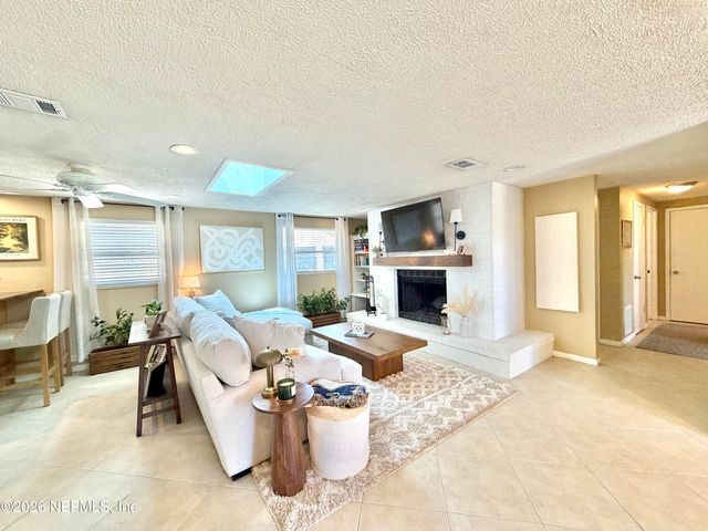 25 SEATROUT Street, Ponte Vedra Beach, FL 32082