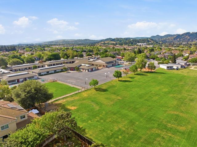 517 Calle Florencia, Morgan Hill, CA 95037