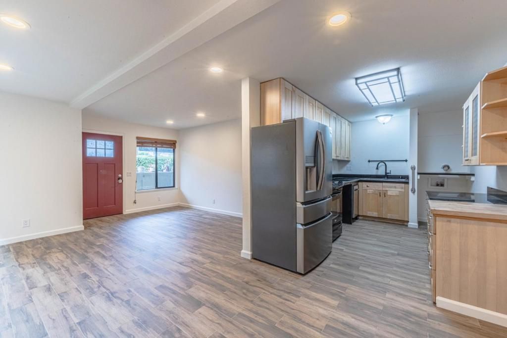 Image 9 of property listing at 820 Casanova Avenue 108, Monterey, CA 93940