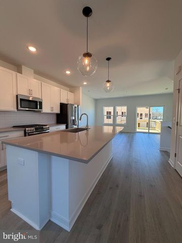 49 BASSWOOD, Berlin, NJ 08009