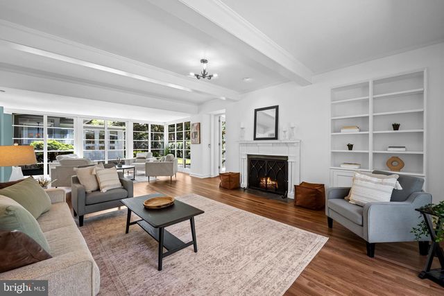 6 MEADOW RD, Baltimore, MD 21212